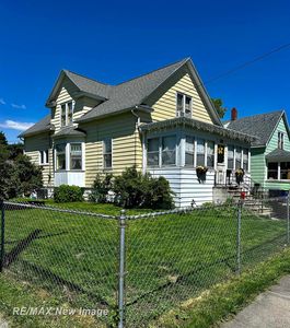1320 S Jackson St, Bay City, MI, 48708