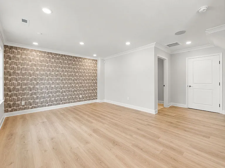5029 Westmead Ln — Photo 16
