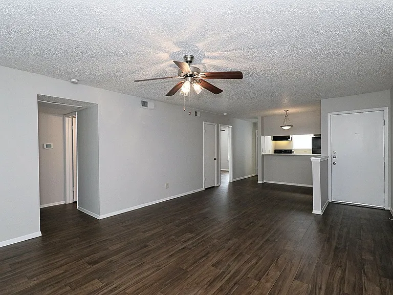 City Crest Apartments — Photo 151