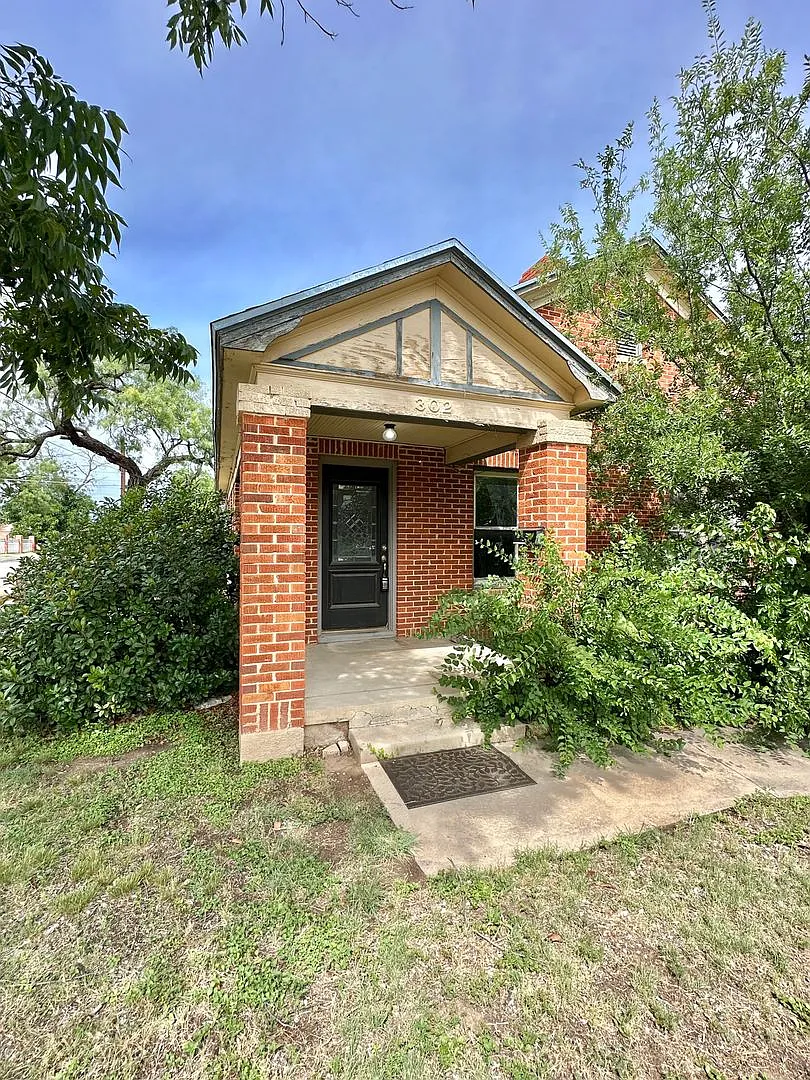 Coming Soon | 1-Bed/1-Bath Duplex In Santa Rita! — Photo 2
