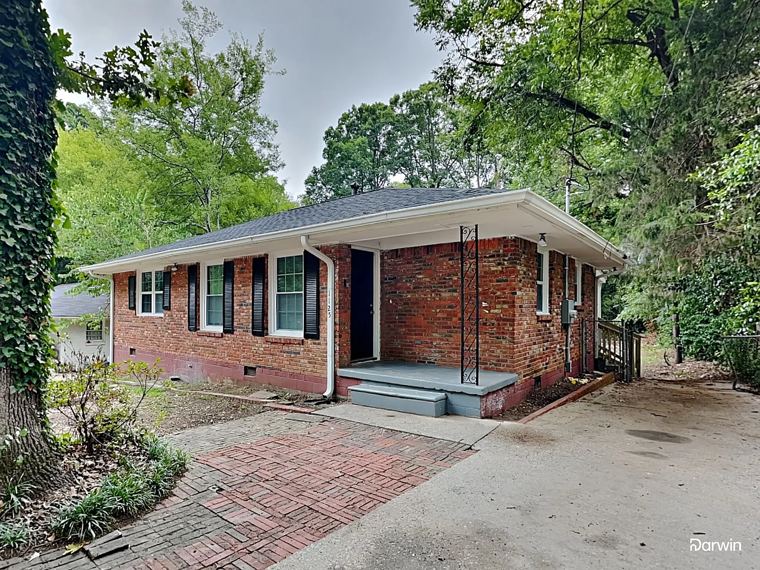 3 bed, 1.0 bath, 1040 sqft, $1,465 — Photo 1