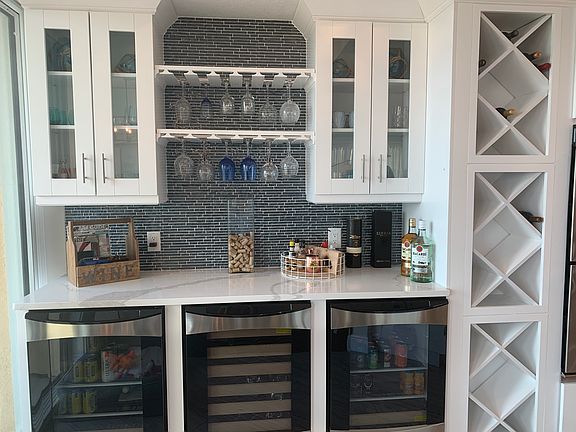 Coffee/wine bar