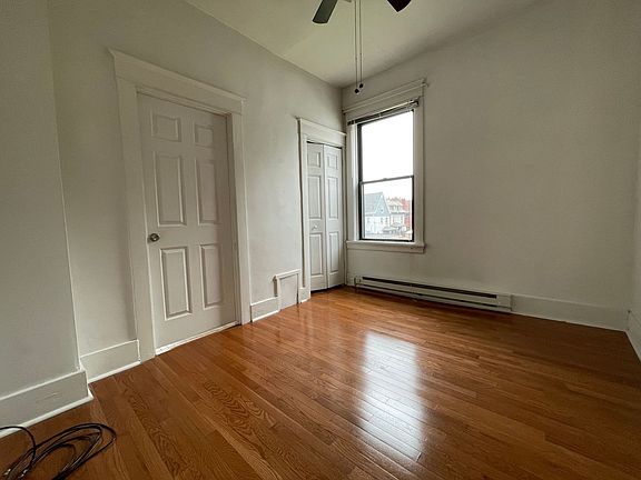 5th image of 5721 Stanton Ave APT 10