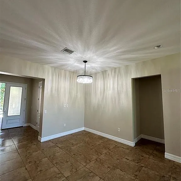 8244 Prestbury Dr — Photo 4