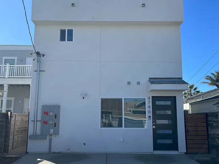 Cape May Ave — Photo 23