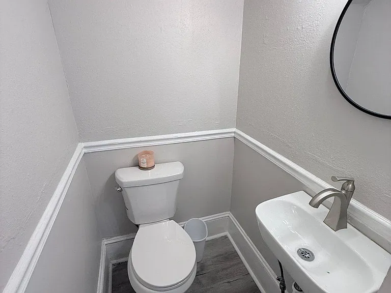 1325 W Norwegian St — Photo 8