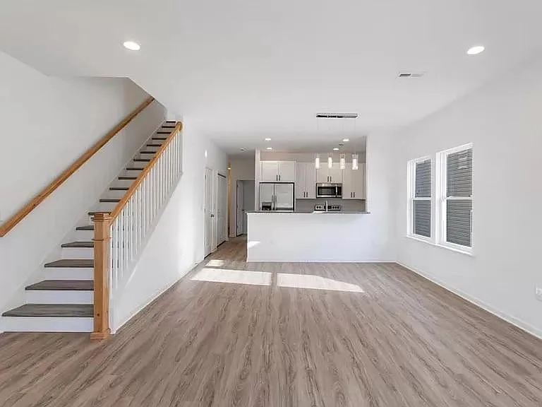 35 Marble St — Photo 4