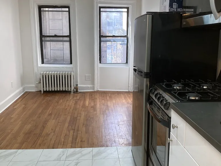 424 E 14th St #4B — Photo 1