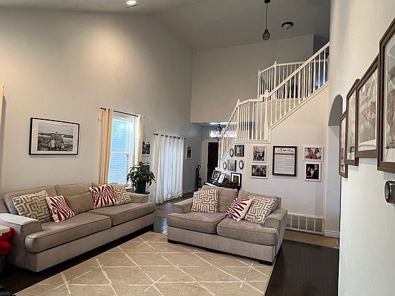 3rd image of 2811 W Fox Hunters Loop