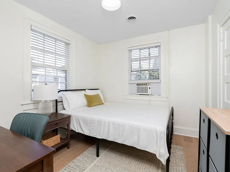 209 Chancellor St #B — Photo 10