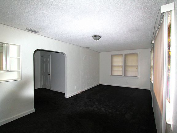 5th image of 60 E 54th St