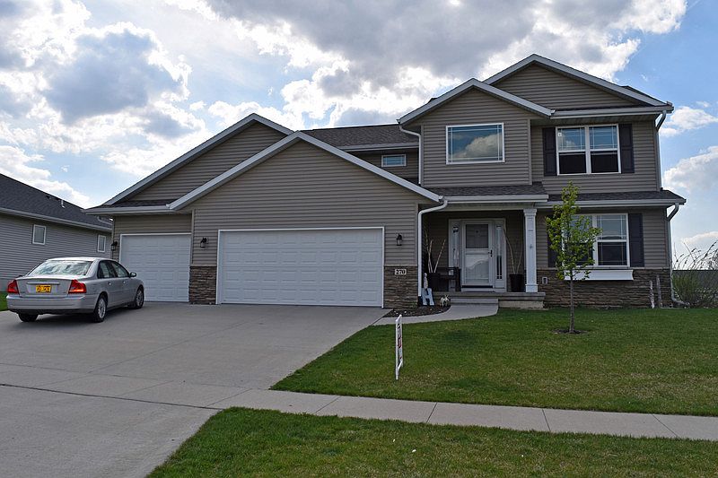 1st image of 270 Locust Dr