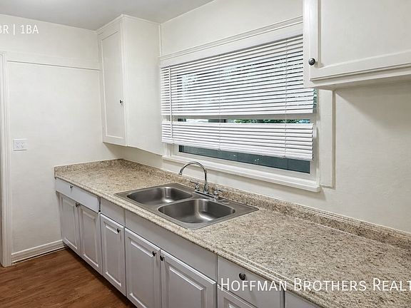 5th image of 1913 E Broadway #5