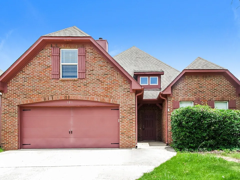 121 Morningwalk Ln SW
