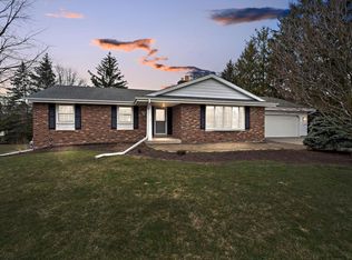 12425 N Emily Ln #15W, Mequon, WI