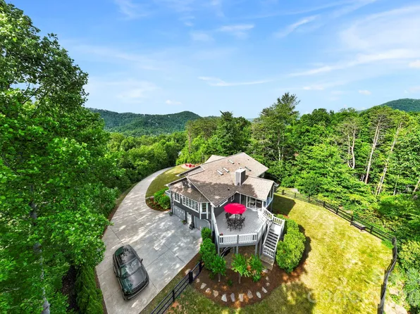 152 Skyview Cir, Asheville, NC 28804