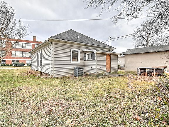 5th image of 714 Watauga St