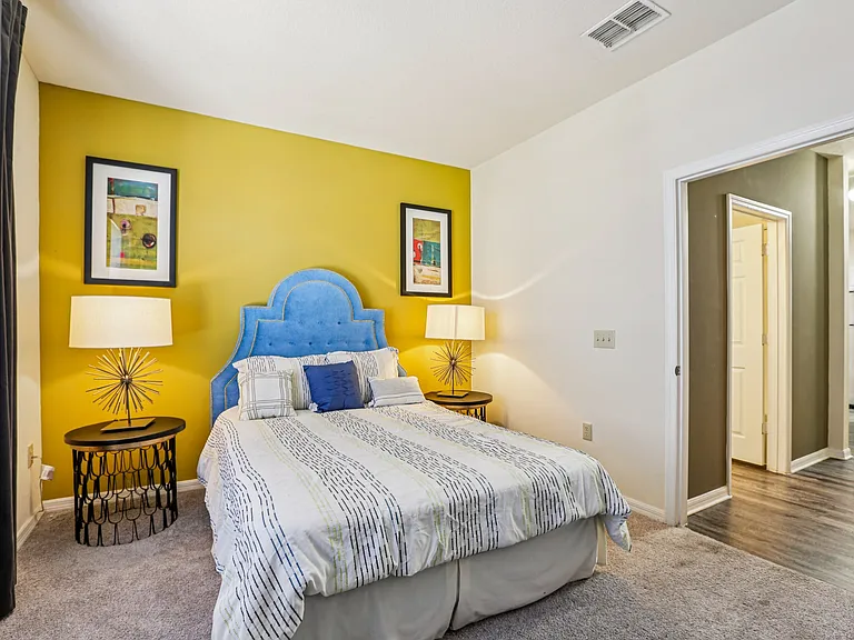 The Arbor Walk Apartments — Photo 17