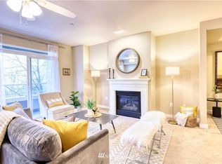 925 110th Ave SE #307, Bellevue, WA 98004