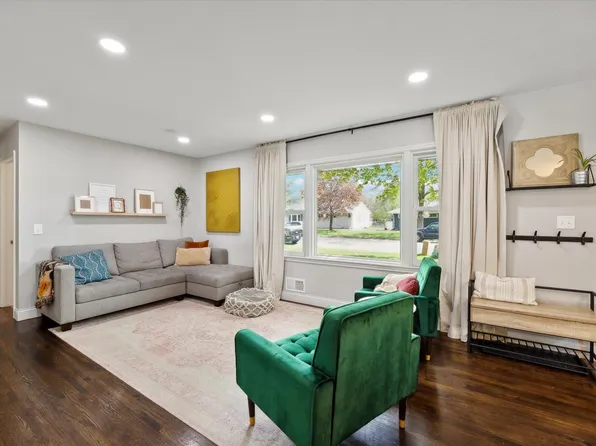 8220 5th Ave S, Bloomington, MN 55420