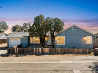3035 Sacramento St, Redding, CA 96001