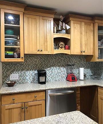 4th image of 829 N Bailey Ave