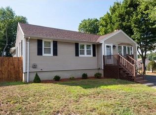 17 Herrick Rd, Peabody, MA 01960