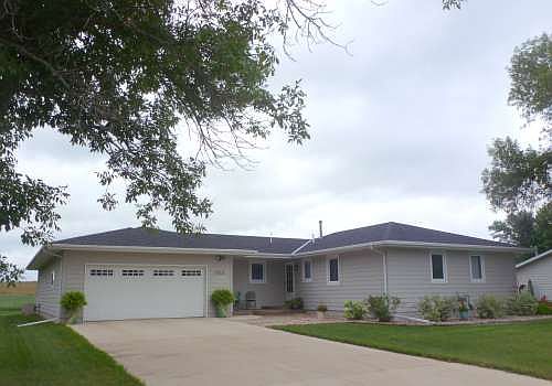 1950 Great Bend Blvd, Windom, Mn 56101