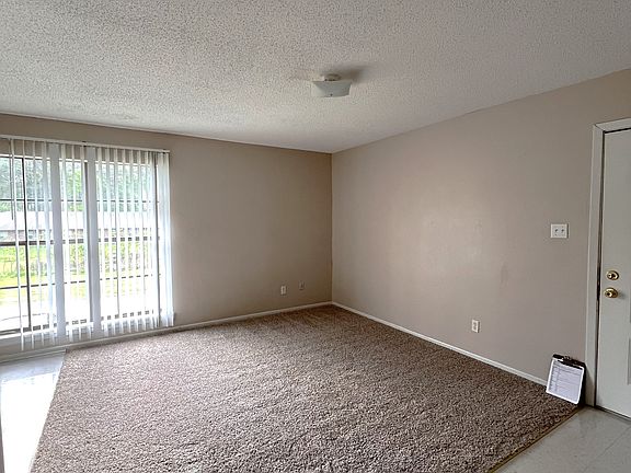 3rd image of 1903 Jean St APT 7