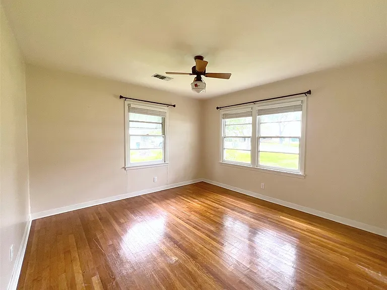 2206 Nancy Lou St — Photo 18
