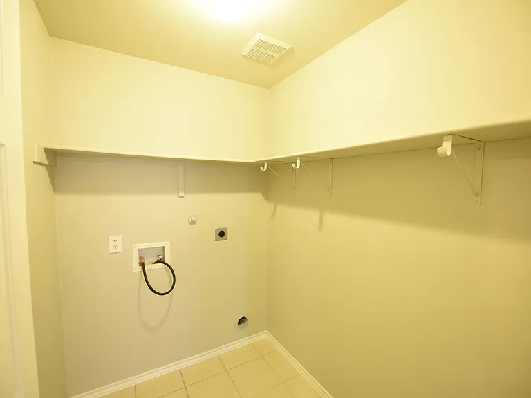 421 Stanley Falls Dr — Photo 20