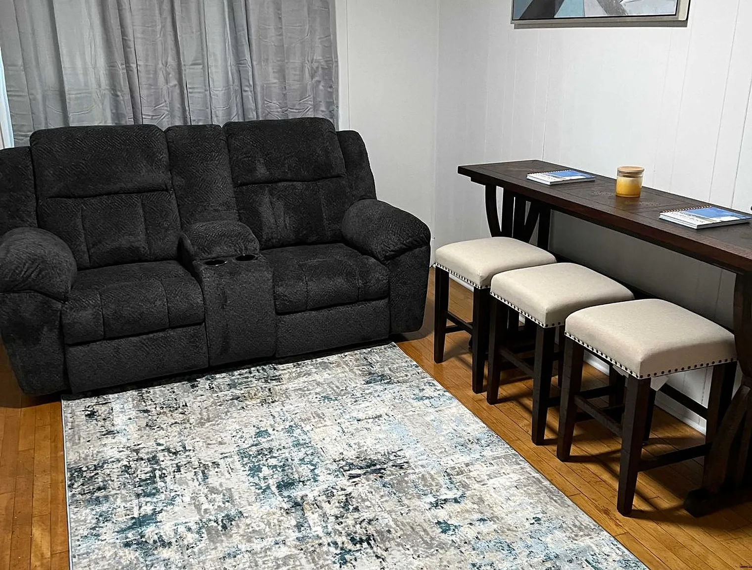 2 bed, 1.0 bath, $4,036 — Photo 4