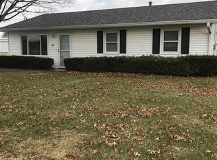 1106 12th St, Viola, IL 61486