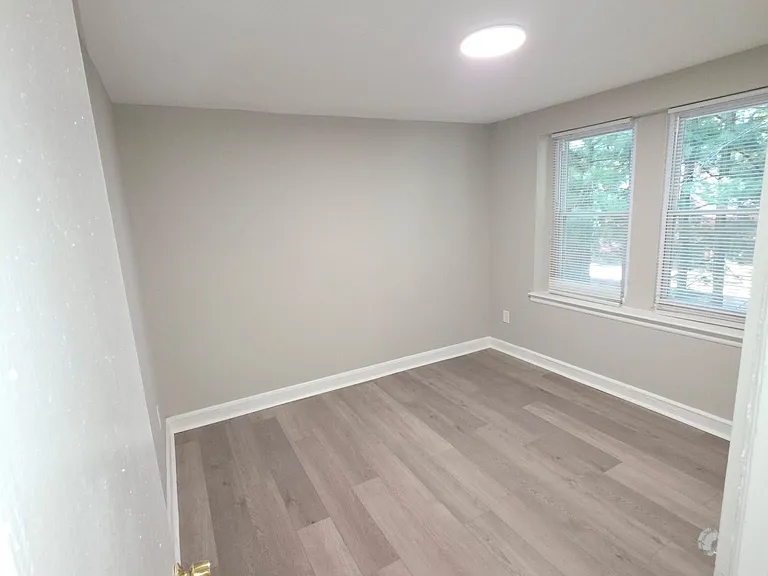 607 W Maple Ave #4 — Photo 7