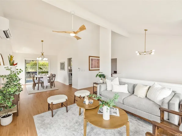 98-1916 Kaulahao St, Aiea, HI 96701