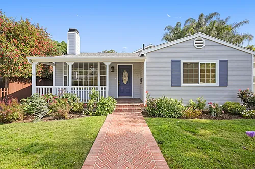 22055 Del Valle St Photo 1