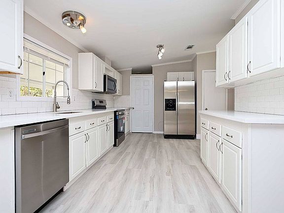 3rd image of 11641 SW 11th St #8/22