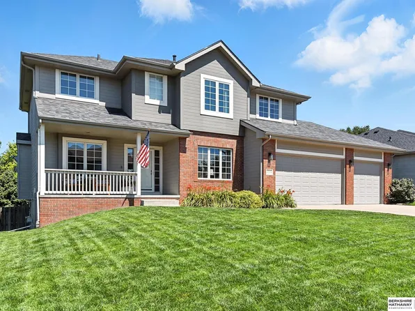 17174 Franklin Dr, Omaha, NE 68118