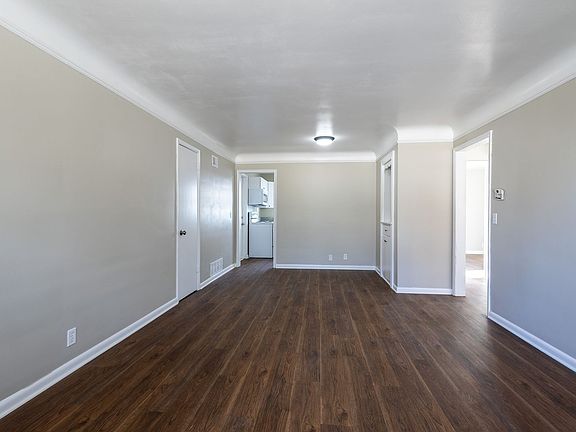 4th image of 3911 N 52nd St #3