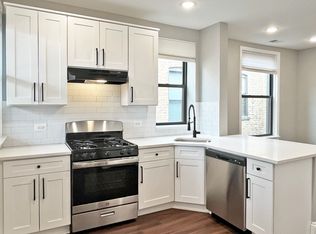 201 N Grove Ave #4330074, Oak Park, IL 60302