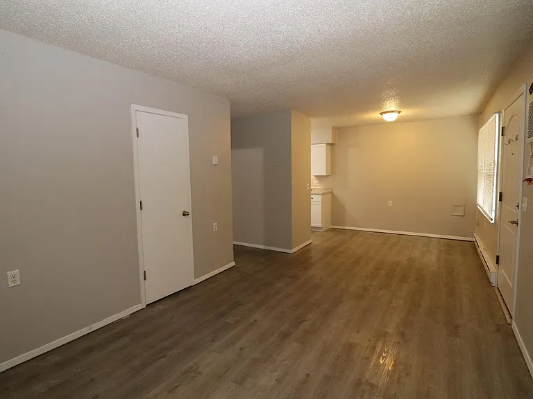 23053 Main St #12 — Photo 10