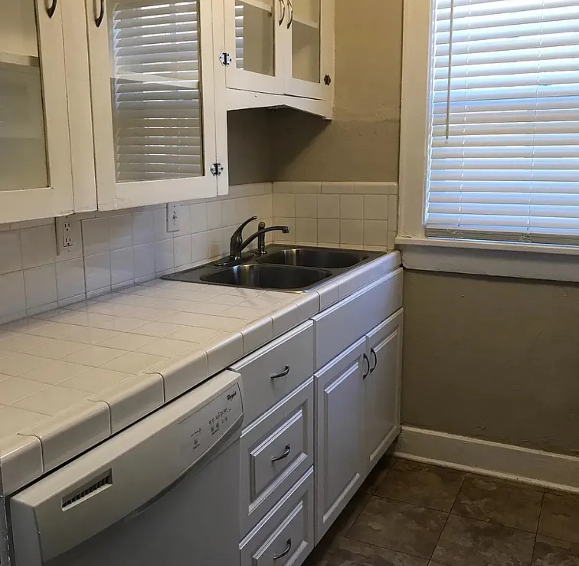 1 bed, 745 sqft, $750 — Photo 4