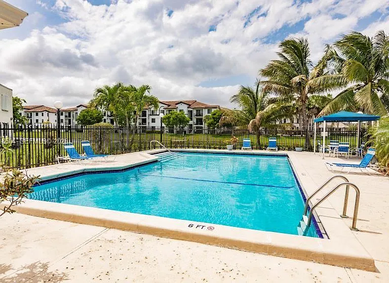 9425 Fontainebleau Blvd #202 — Photo 23