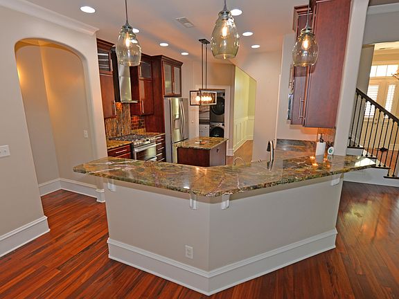 4th image of 4398 Ascot Circle SE