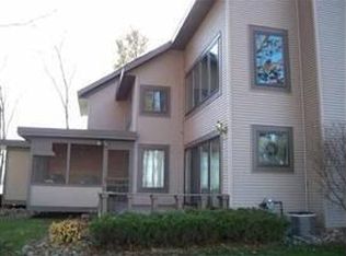 W5040 Osprey Ct, New Lisbon, WI 53950