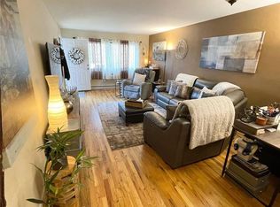 40 W 4th St APT 33, Patchogue, NY 11772