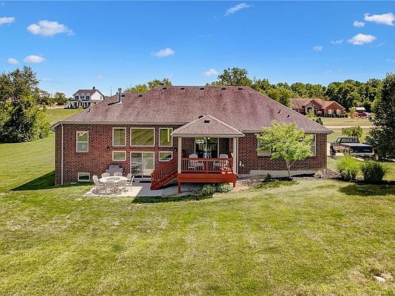 4th image of 5328 Thomas Dr