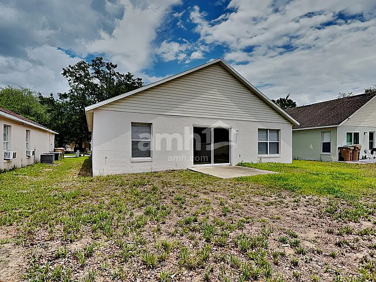 950 Woodsong Way — Photo 20