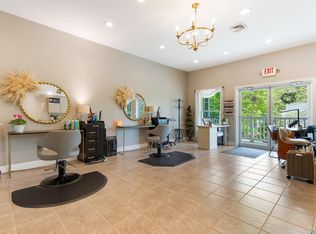 1132 Us Route 1, York, ME 03909