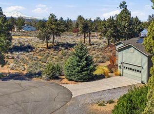 20784 Arago Cir, Bend, OR 97703